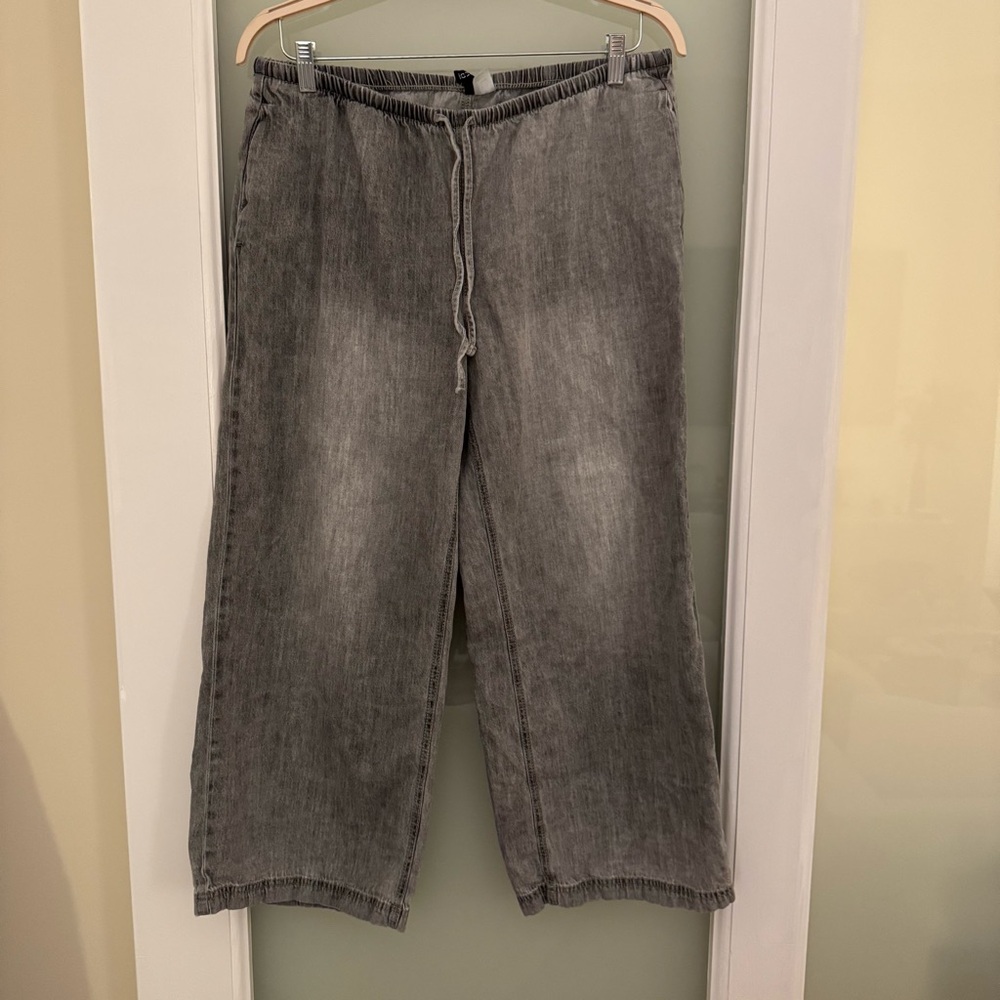 H&M Women's Gray Wide Leg Jeans